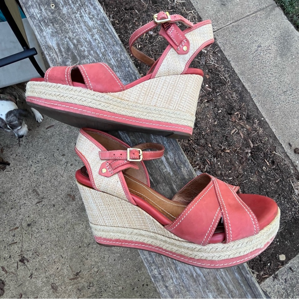 Clarks 4.5” heel espadrilles red and tan size 10